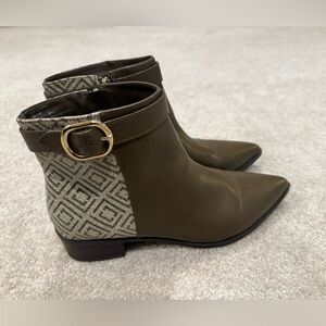 Liz Claiborne Booties